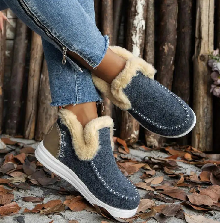 Averra Cozy Booties
