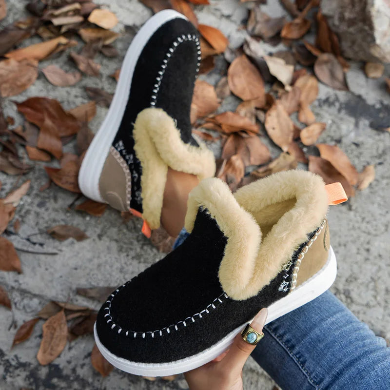 Averra Cozy Booties