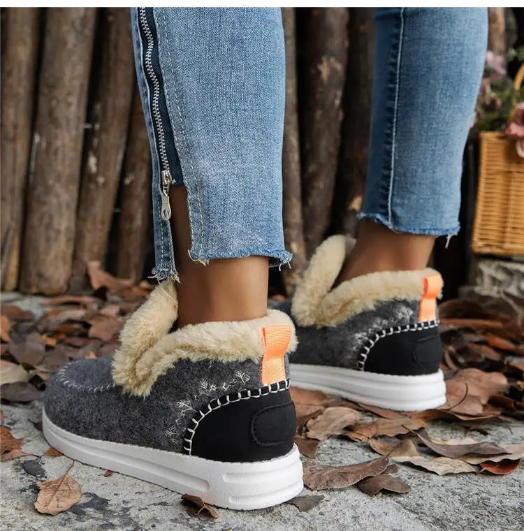 Averra Cozy Booties
